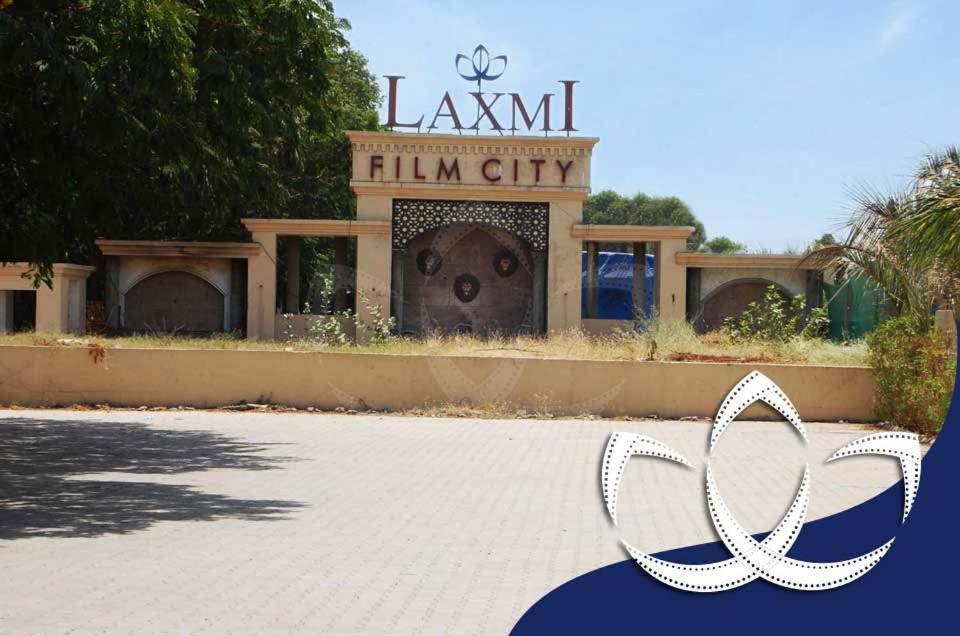 Laxmi Film City Resort ヴァドーダラー エクステリア 写真