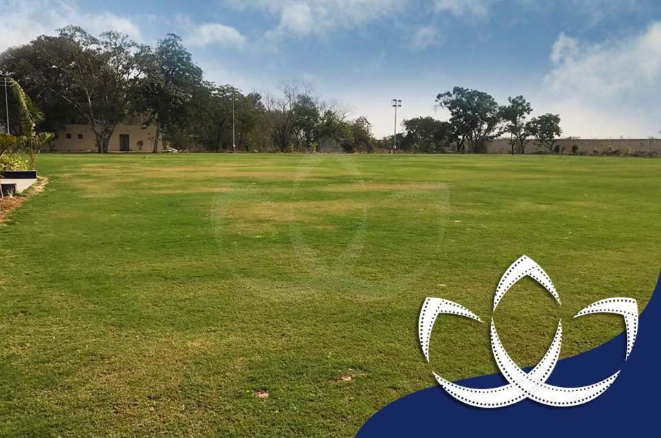 Laxmi Film City Resort ヴァドーダラー エクステリア 写真